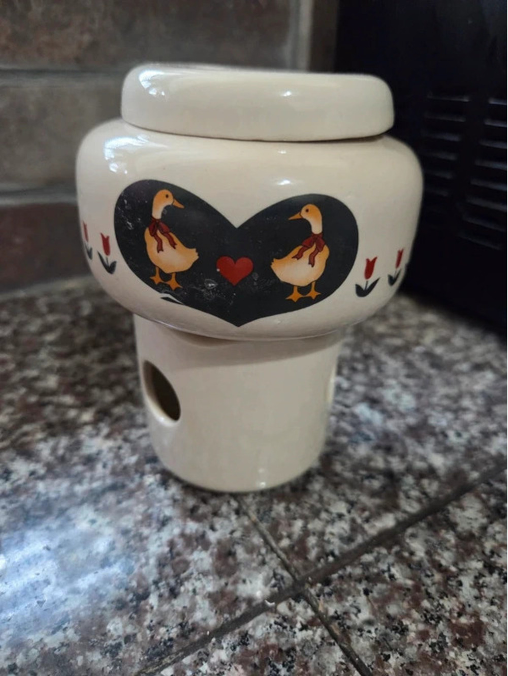 1987 WBI "Country Collection" Ceramic Potpourri Simmering Pot